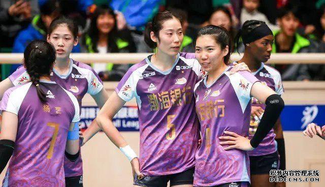 天津女排13连胜夺得第12个联赛冠军，MVP该给李盈莹还是朱婷？