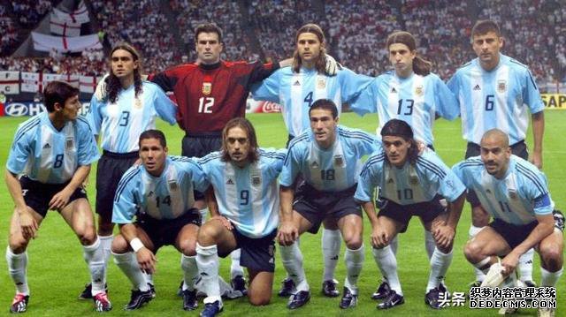 厉害！2002年阿根廷队征战世界杯首发阵容，国米球员占据半壁江山