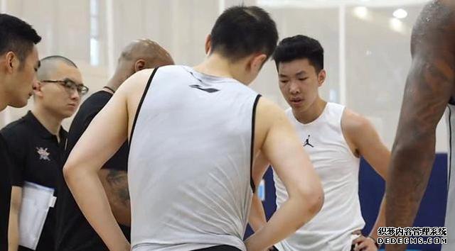 马布里钦点中国19岁天才后卫，打爆职业球手场均砍下25.5分8篮板