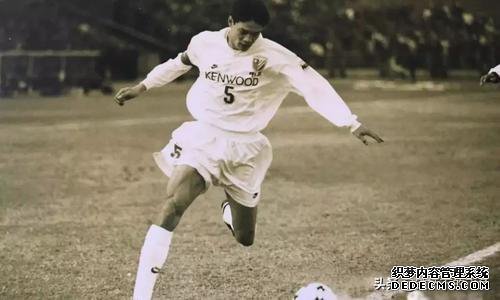 35年两位亚洲足球先生，两位亚洲最佳中卫，中国足球的中卫传承