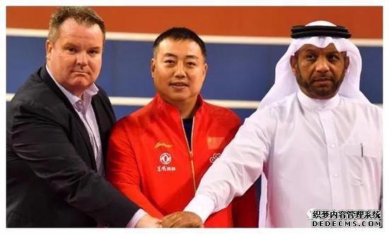 国际乒联CEO史蒂夫·丹顿、刘国梁与WTT董事会成员、国际乒联首席副主席卡里尔·阿尔·默罕纳德