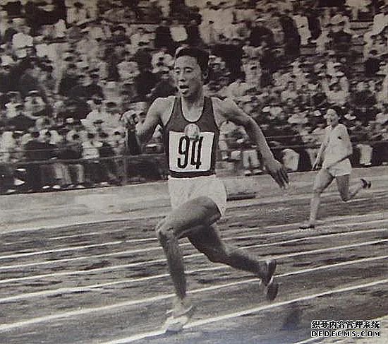 田径历史上的今天┇朝鲜的申金丹创女子400米世界纪录51.9秒